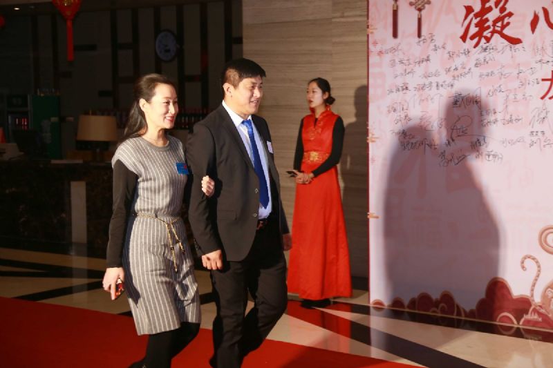 “凝心聚力 ·砥礪前行”— 龍港集團(tuán)2020新春年會完美收官！