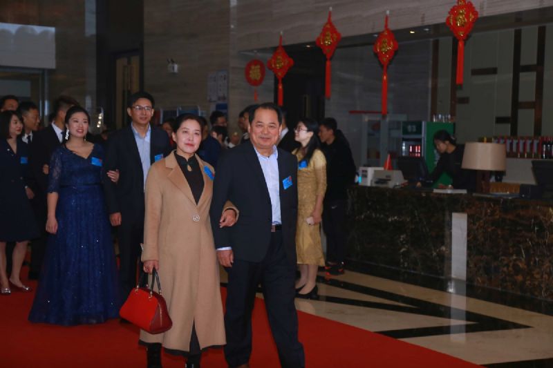 “凝心聚力 ·砥礪前行”— 龍港集團(tuán)2020新春年會完美收官！