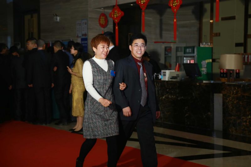 “凝心聚力 ·砥礪前行”— 龍港集團(tuán)2020新春年會完美收官！