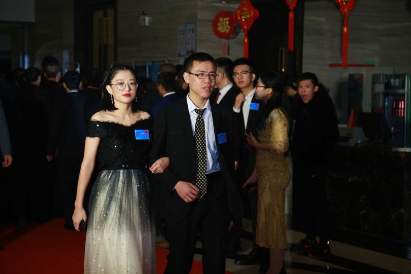 “凝心聚力 ·砥礪前行”— 龍港集團(tuán)2020新春年會完美收官！