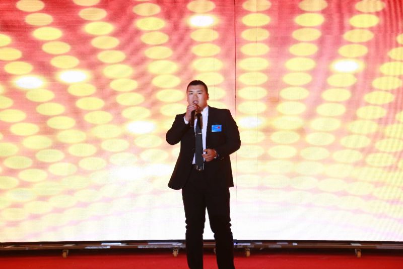 “凝心聚力 ·砥礪前行”— 龍港集團(tuán)2020新春年會完美收官！