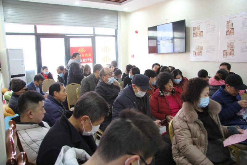 人山人海，瘋狂搶購丨直擊龍港·育德園開盤火爆現(xiàn)場！