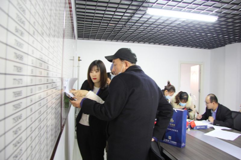 人山人海，瘋狂搶購丨直擊龍港·育德園開盤火爆現(xiàn)場！