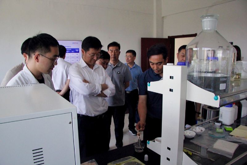 省政府研究室黨組成員、副主任趙昌軍帶隊到龍港集團調研推動“工業(yè)強基”基本情況